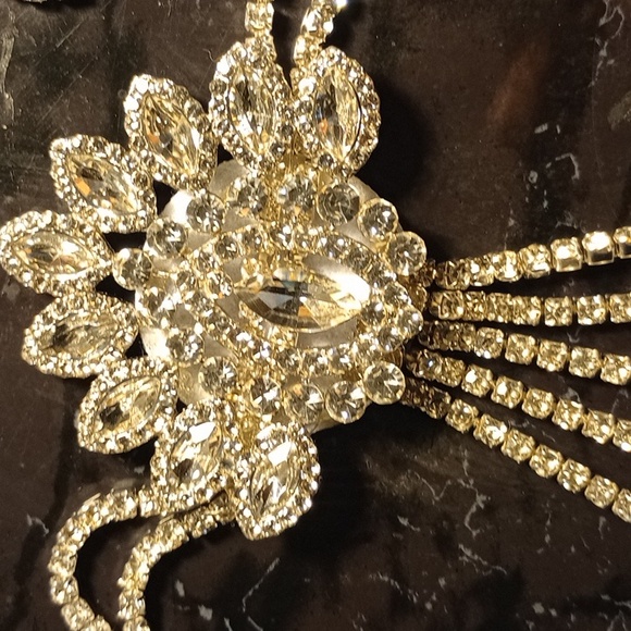 1920's Elegant Flapper Rhinestone Headband - Picture 4 of 7